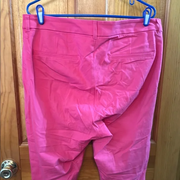 Old Navy Pink Ankle Pants - Picture 5 of 6